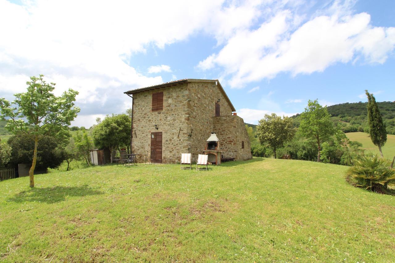 Ferienwohnung Agriturismo Le Calle Cinigiano Exterior foto